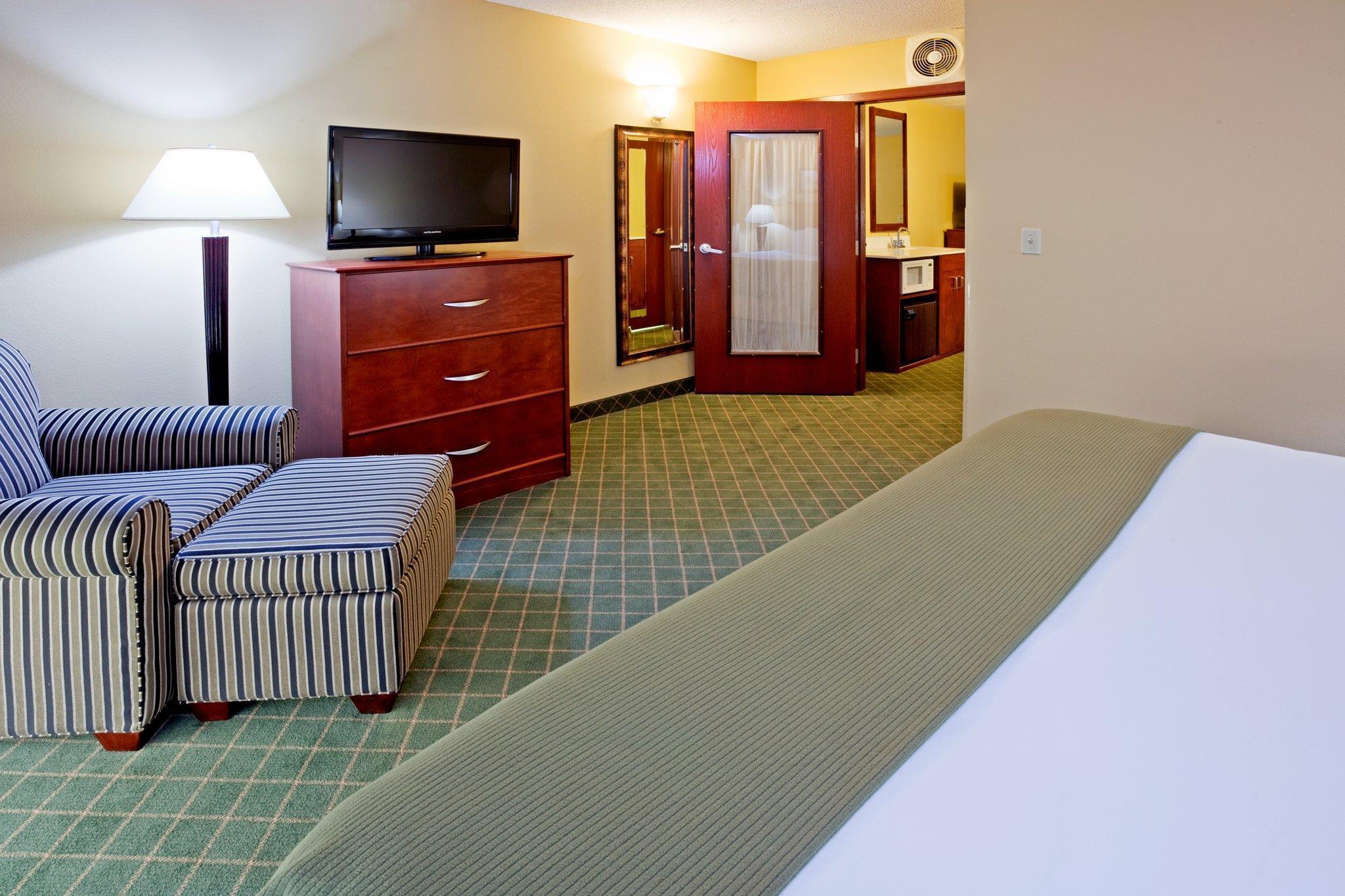 Holiday Inn Express Hotel & Suites Coon Rapids - Blaine Area By Ihg Exterior foto