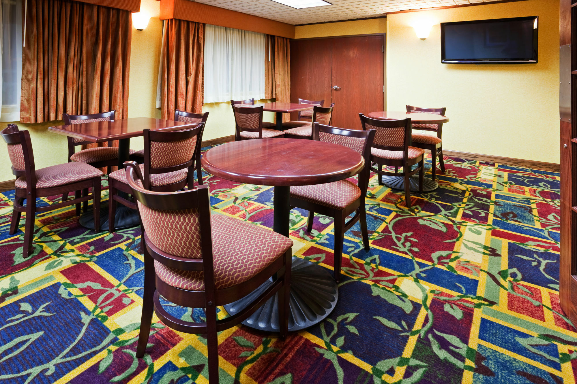 Holiday Inn Express Hotel & Suites Coon Rapids - Blaine Area By Ihg Exterior foto
